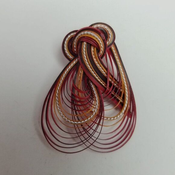 Vintage Vibrant Red Woven Brooch, Knot Design, Made in Taiwan, Estate - Picture 2 of 6